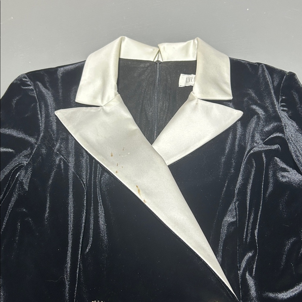 Ever Beauty Black Velvet Dress with White Front Lapel Collar (Women’s Size 4) - Picture 6 of 11